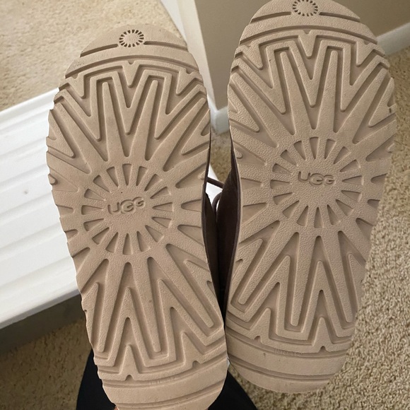 Women’s Neumel Uggs - Picture 6 of 8